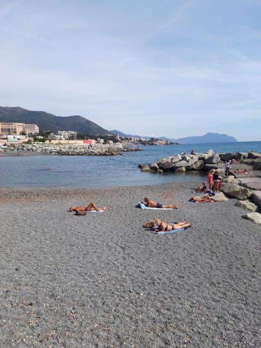 Pisi Home, 2 Min Dalla Spiaggia E Dall' Ospedale Gaslini Генуя Екстер'єр фото