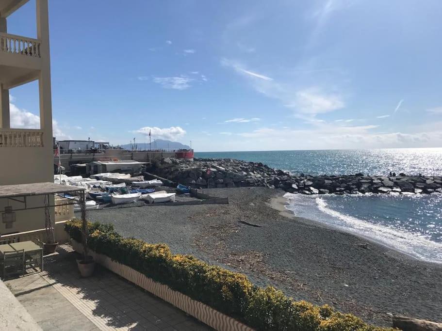 Pisi Home, 2 Min Dalla Spiaggia E Dall' Ospedale Gaslini Генуя Екстер'єр фото