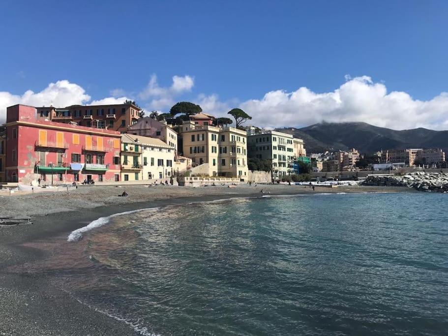 Pisi Home, 2 Min Dalla Spiaggia E Dall' Ospedale Gaslini Генуя Екстер'єр фото