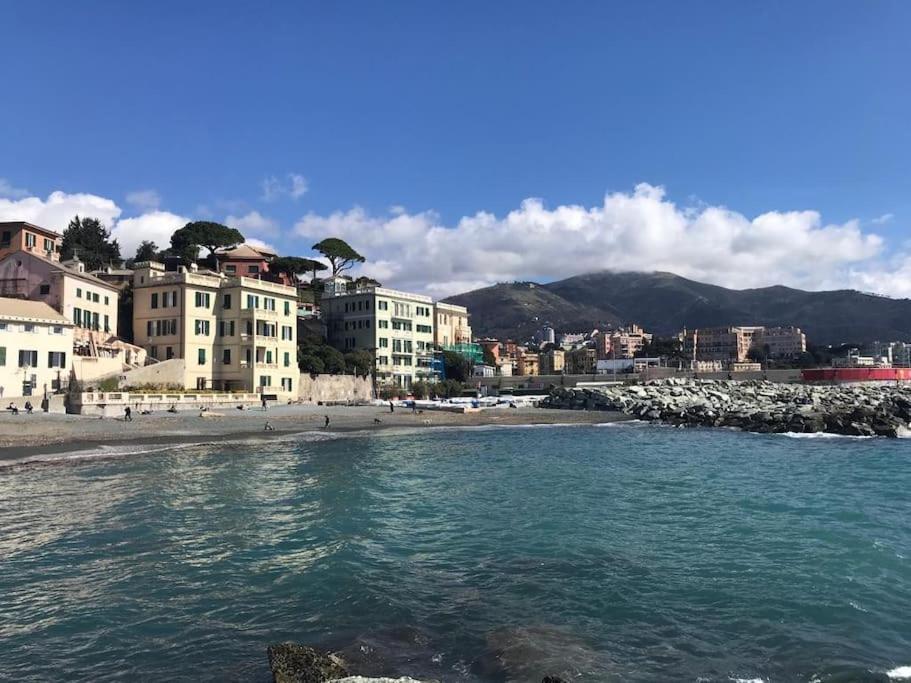 Pisi Home, 2 Min Dalla Spiaggia E Dall' Ospedale Gaslini Генуя Екстер'єр фото