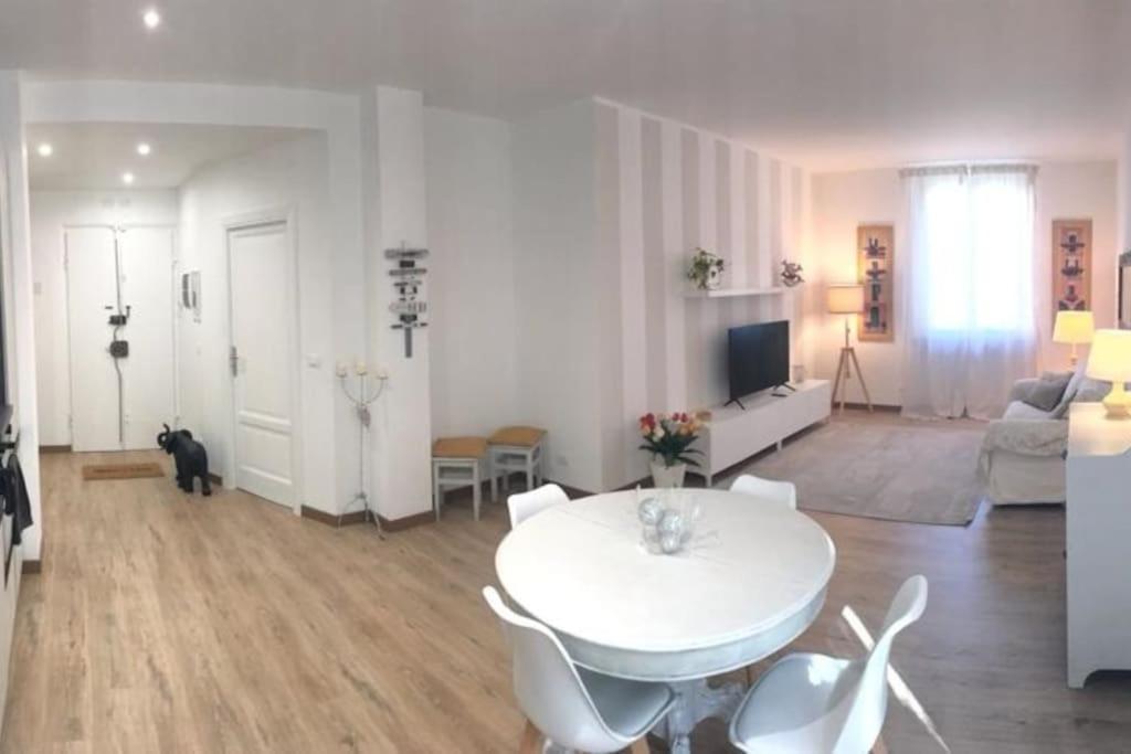 Pisi Home, 2 Min Dalla Spiaggia E Dall' Ospedale Gaslini Генуя Екстер'єр фото
